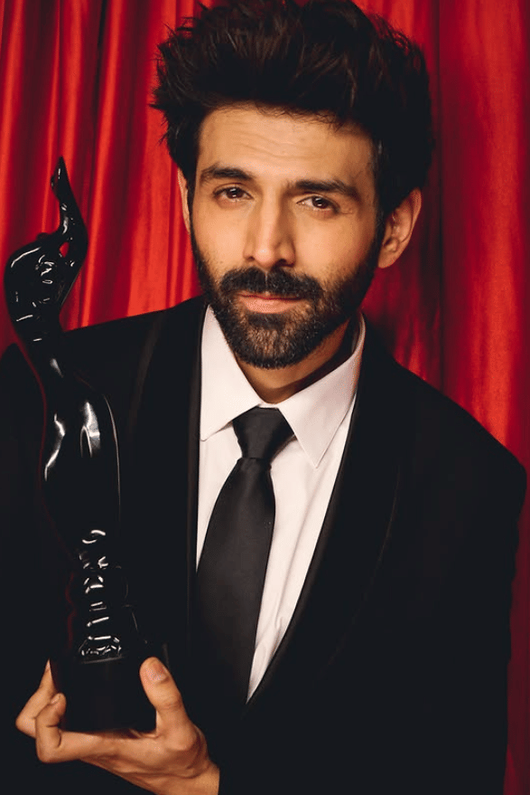 Kartik Aaryan (instagram.com/kartikaaryan)