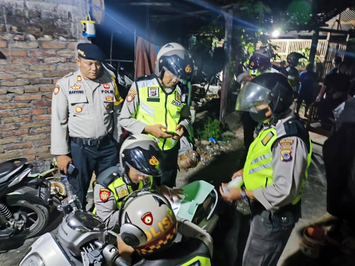 Belasan Botol Miras Oplosan Disita dari Rumah Warga Bambanglipuro Bantul