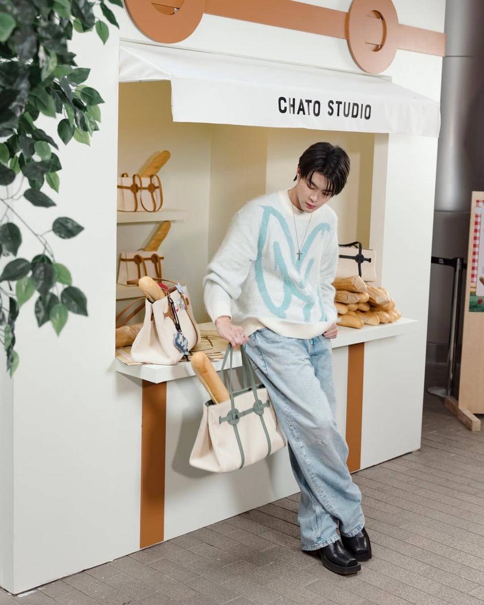 outfit minimalis ala Kin Thanachai (Instagram.com/kinn_ts)