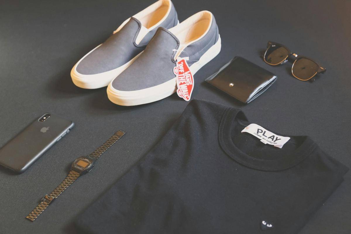 ilustrasi sepatu slip-on (pexels.com/Mnz)