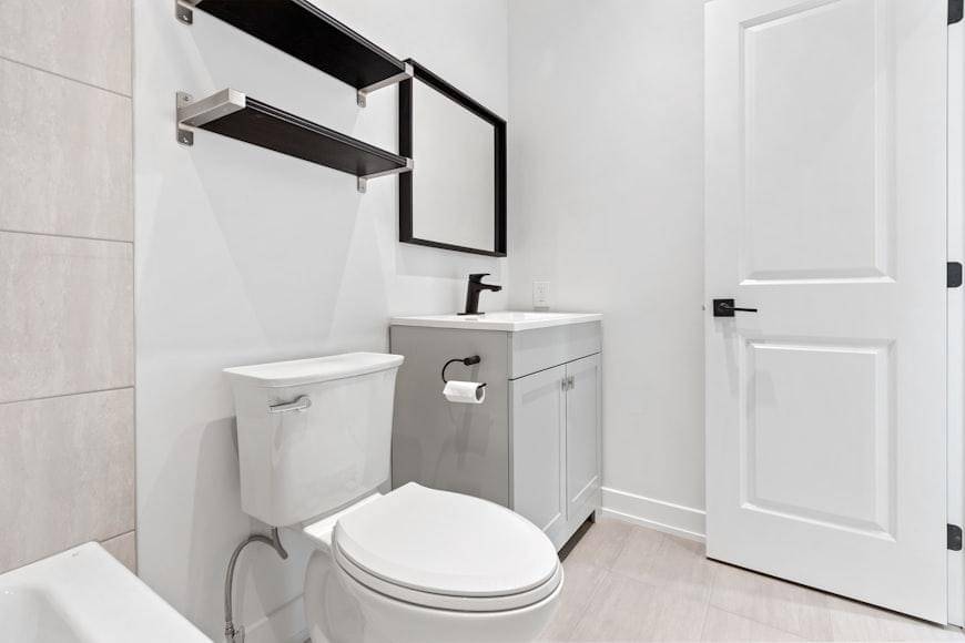 ilustrasi kamar mandi. Unsplash/Point3D Commercial Imaging Ltd.