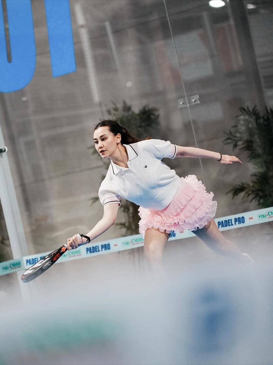 potret Aaliyah Massaid ikut turnamen padel 