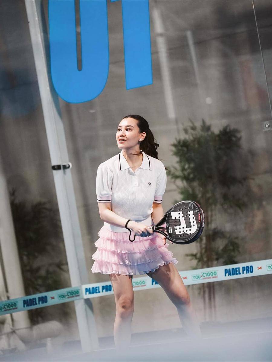 potret Aaliyah Massaid ikut turnamen padel 