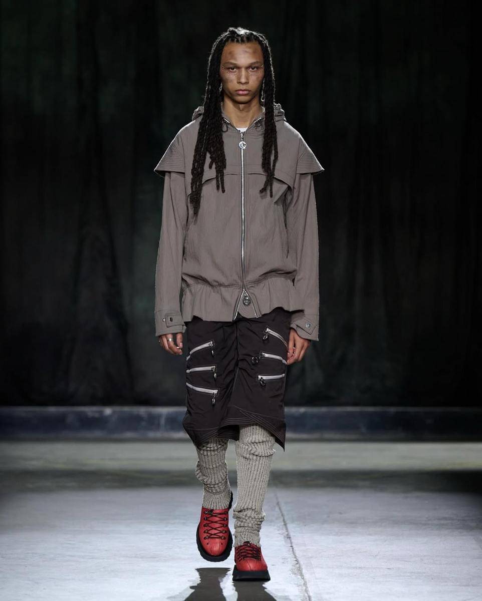 Koleksi Charlie Constantinou S/S '26 di London Fashion Week (instagram.com/charlieconstantinou)