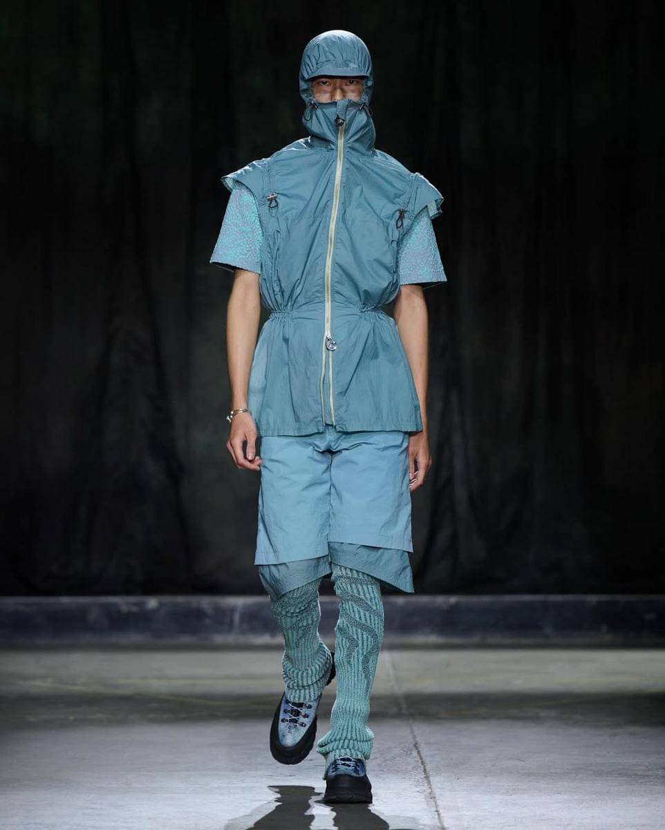 Koleksi Charlie Constantinou S/S '26 di London Fashion Week (instagram.com/charlieconstantinou)