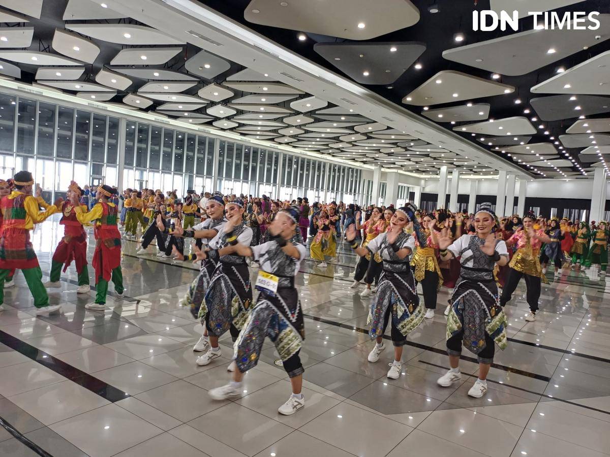 Indonesia Menari 2025 di Palembang (IDN Times/Feny Maulia Agustin)
