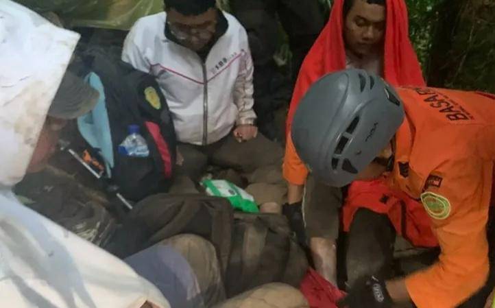 pendaki lelah.jpg