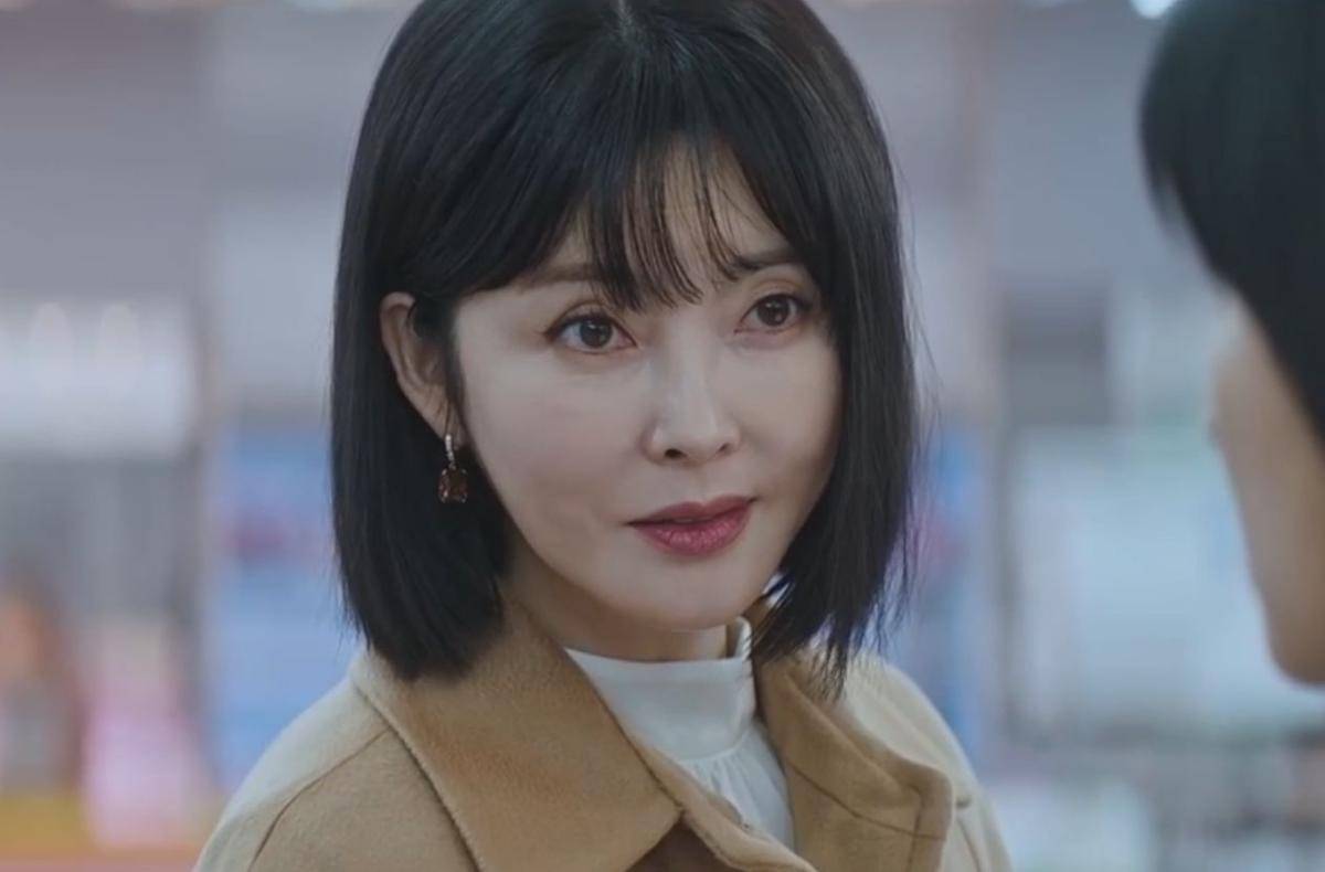 Cuplikan drama Korea Walking on Thin Ice