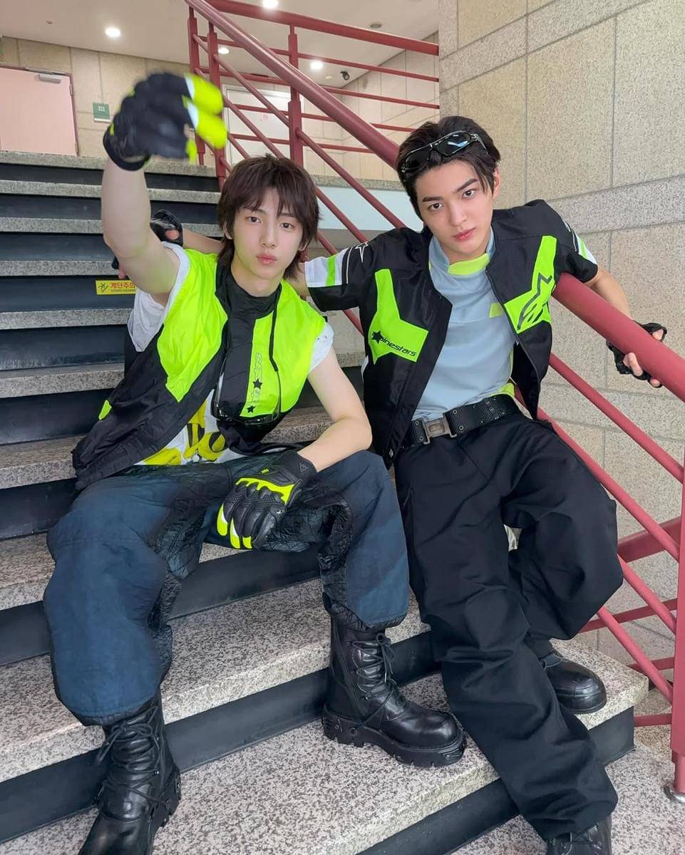 Outfit Nyetrik ala Member Cortis