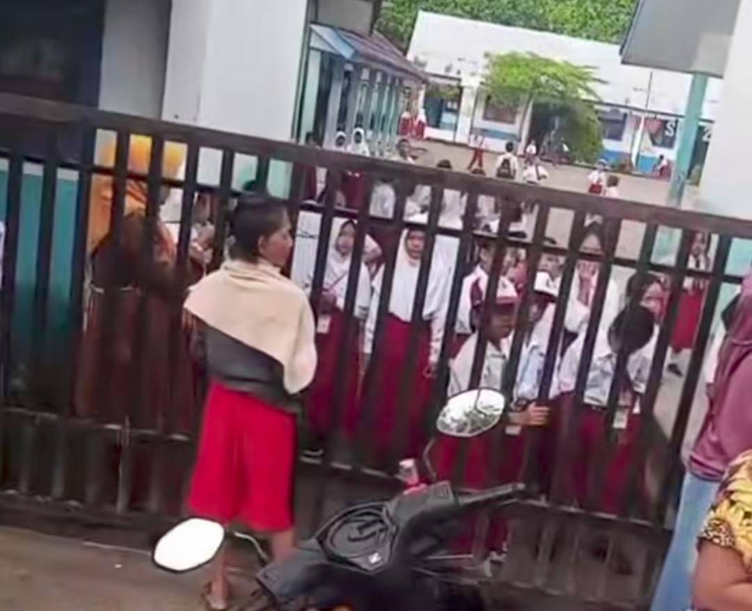 Ratusan siswa tingkat SD dan SMP yang berada di Desa Bungin Tinggi tak bisa masuk sekolah. (Dok. Istimewa)