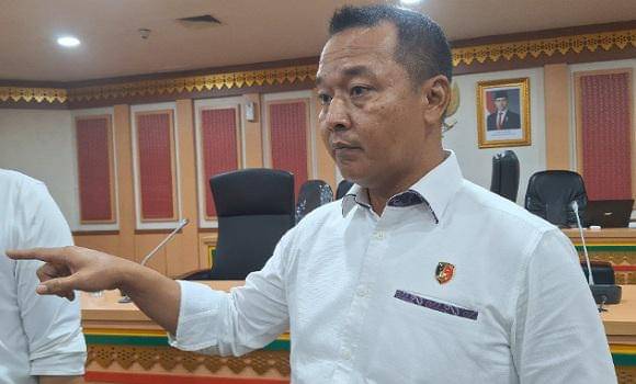 Direktur Reserse Kriminal Khusus Polda Riau Kombes Pol Ade Kuncoro Ridwan