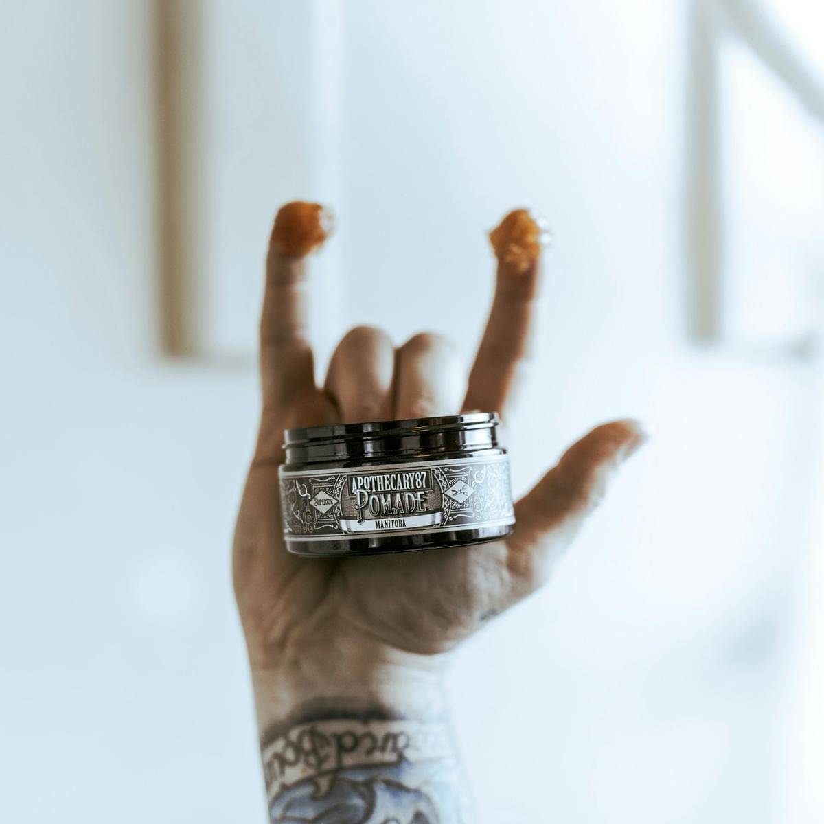 ilustrasi produk pomade (unsplash.com/Apothecary 87)