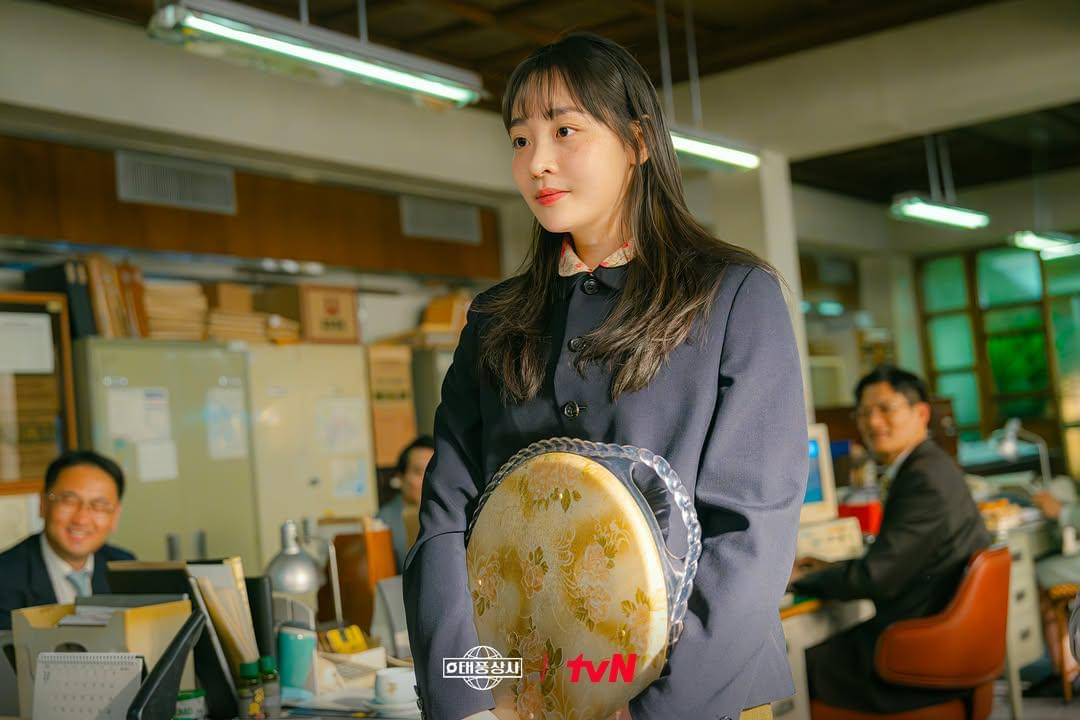 still cut drama Korea Typhoon Family