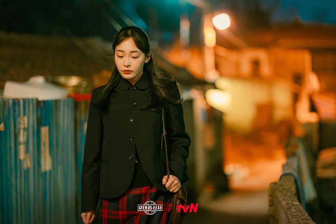 still cut drama Korea Typhoon Family