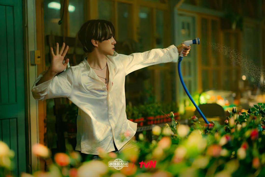 still cut drama Korea Typhoon Family