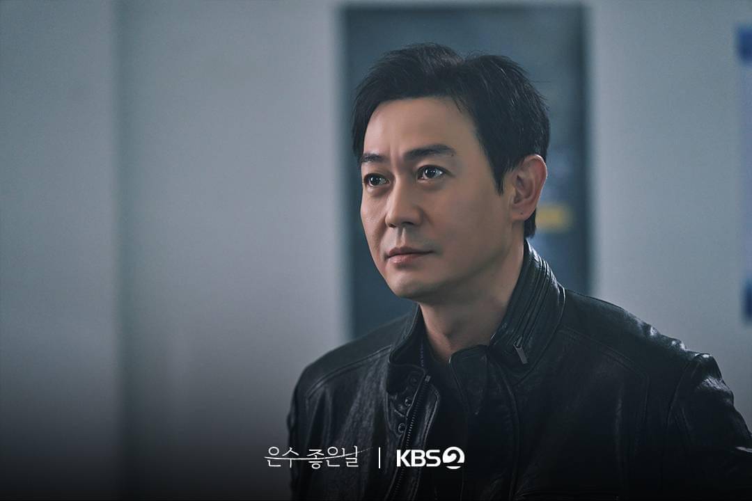 Cuplikan drama Korea Walking on Thin Ice