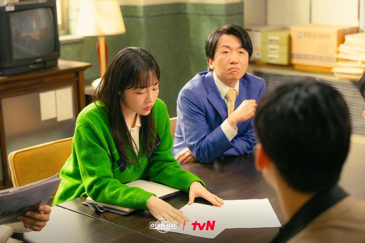Kim Min Ha dan Lee Chang Hoon di Typhoon Family