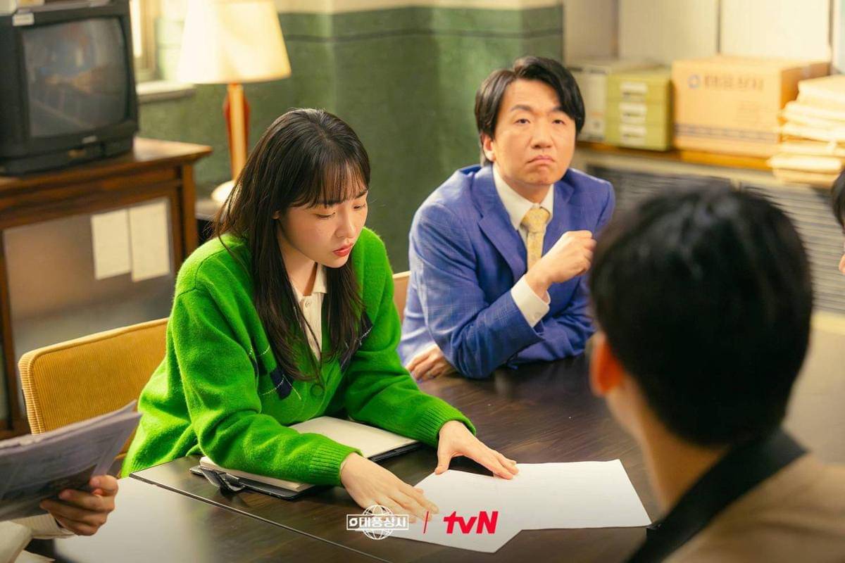 Cuplikan drama Korea Typhoon Family