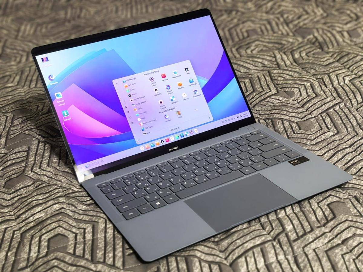 ilustrasi laptop