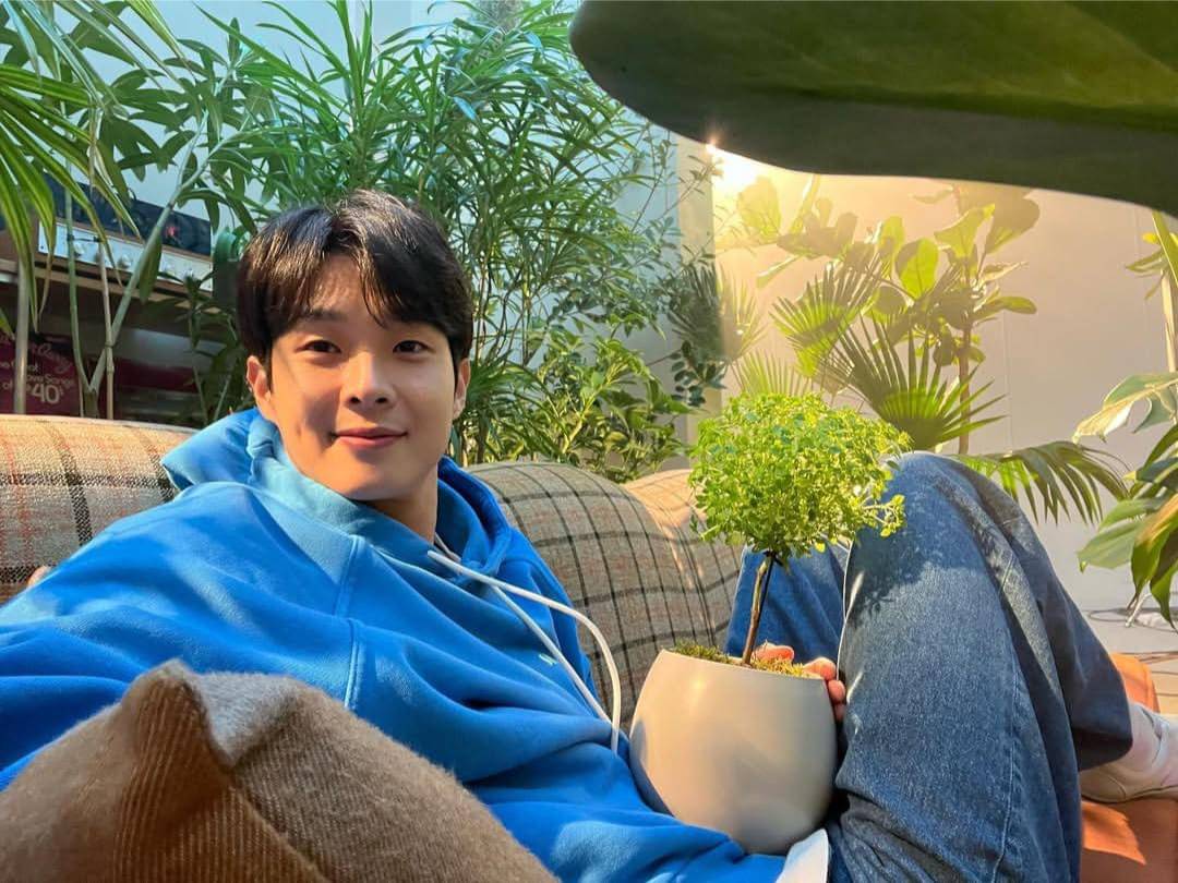 Choi Woo Shik (instagram.com/dntlrdl)