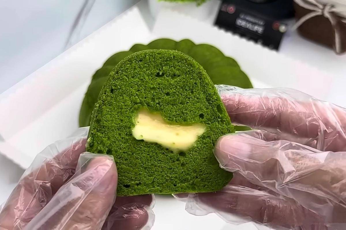 ilustrasi bolu green tea keju