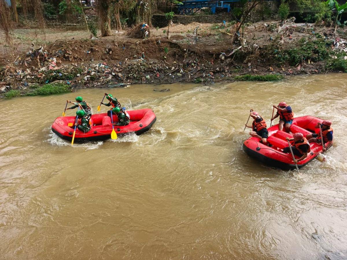 Cabang olahraga arung jeram Porkot Medan XV di Sungai Babura, Senin (13/10/2025) (dok.Media Porkot)