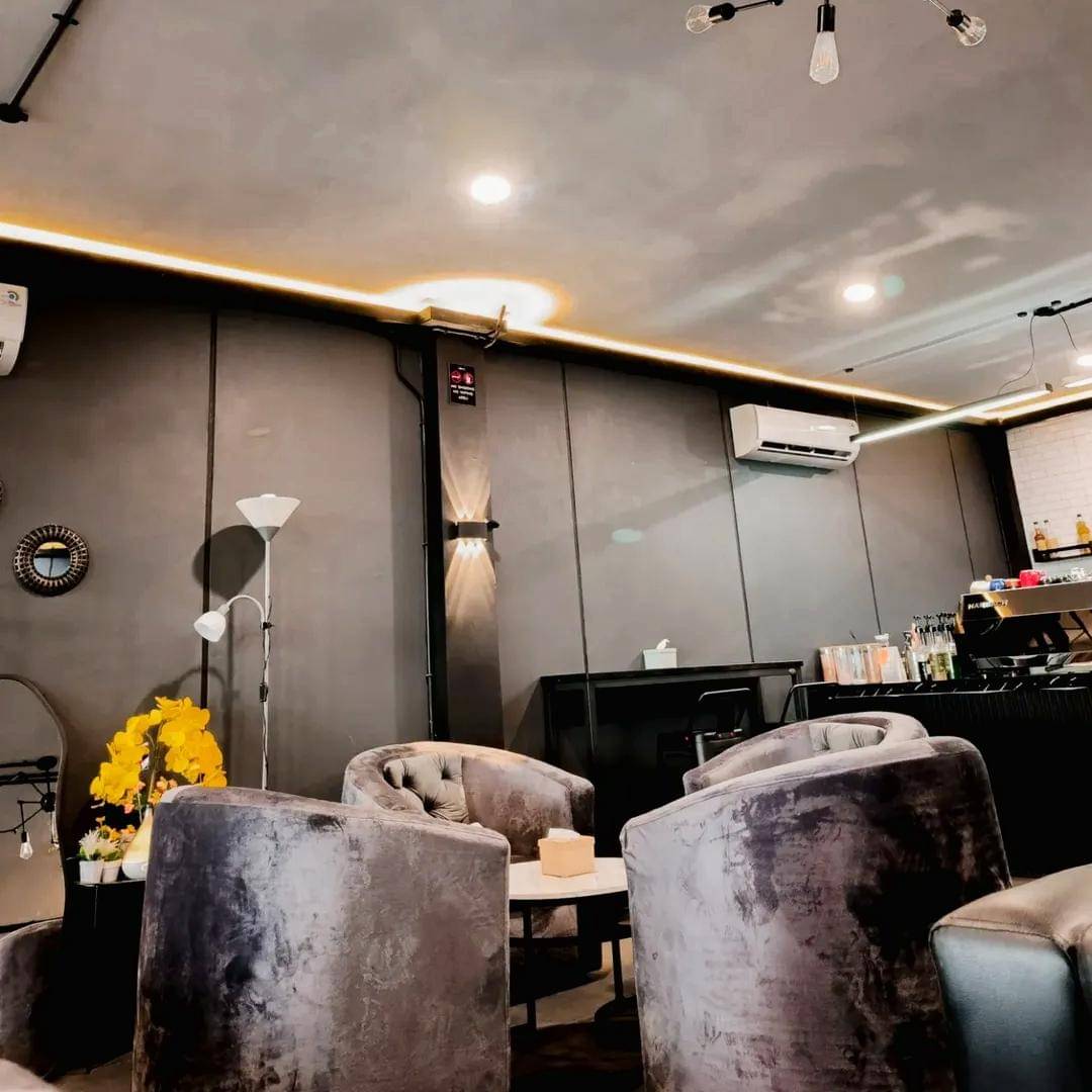 Skyfall Cafe and Resto Kota Metro