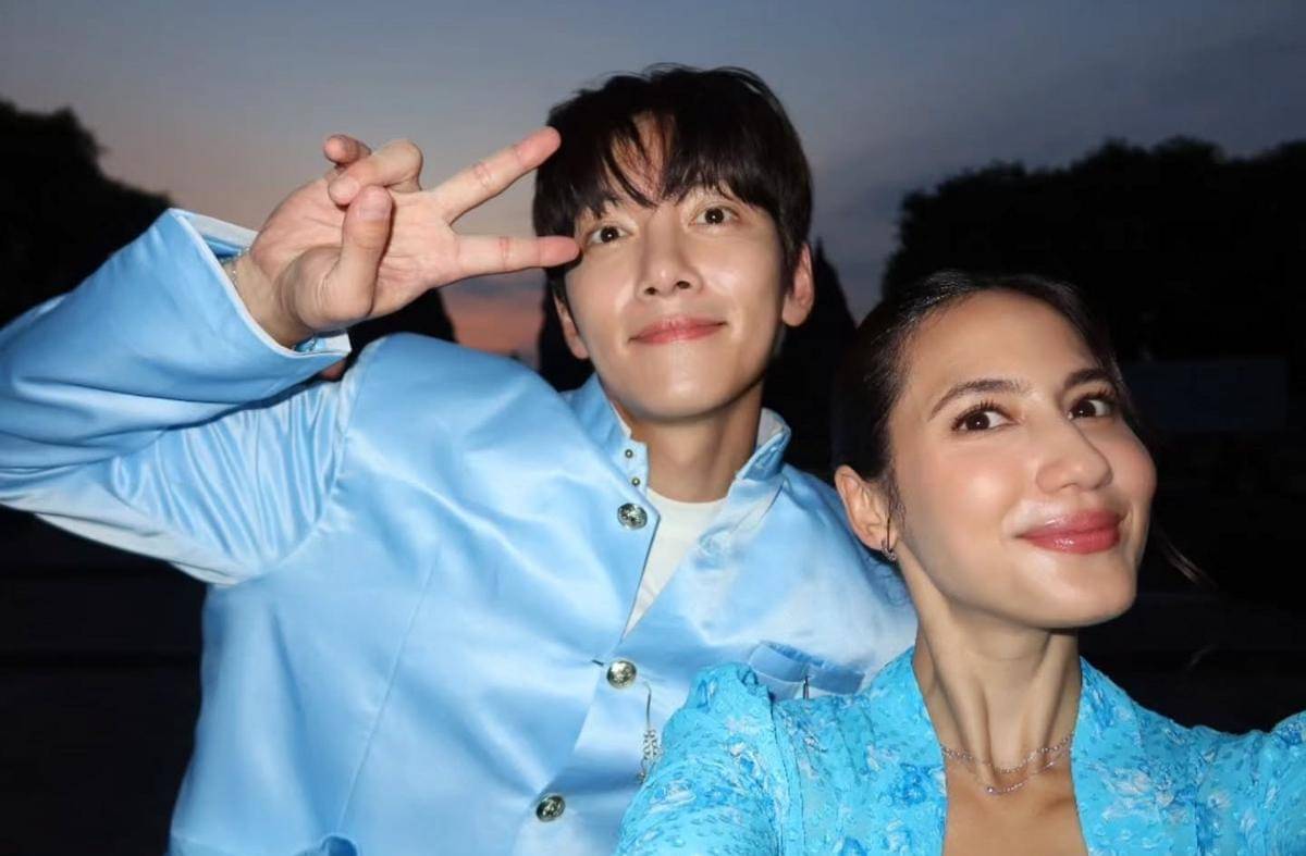 Ji Chang Wook pakai baju adat Jawa