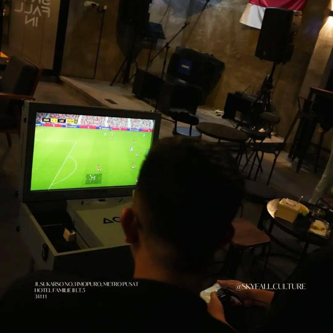 Skyfall Cafe and Resto Kota Metro