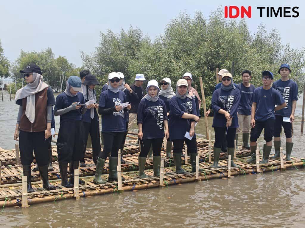 Acara "Paragonian Bergerak" pada Minggu (12/10/2025) di Tanjung Burung, Teluk Naga. (IDN Times/Febriyanti Revitasari)