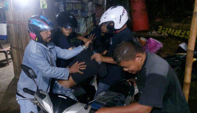 Pria di Makassar ditangkap usai mengancam membakar rumah orang tuanya. (dok. Polrestabes Makassar)