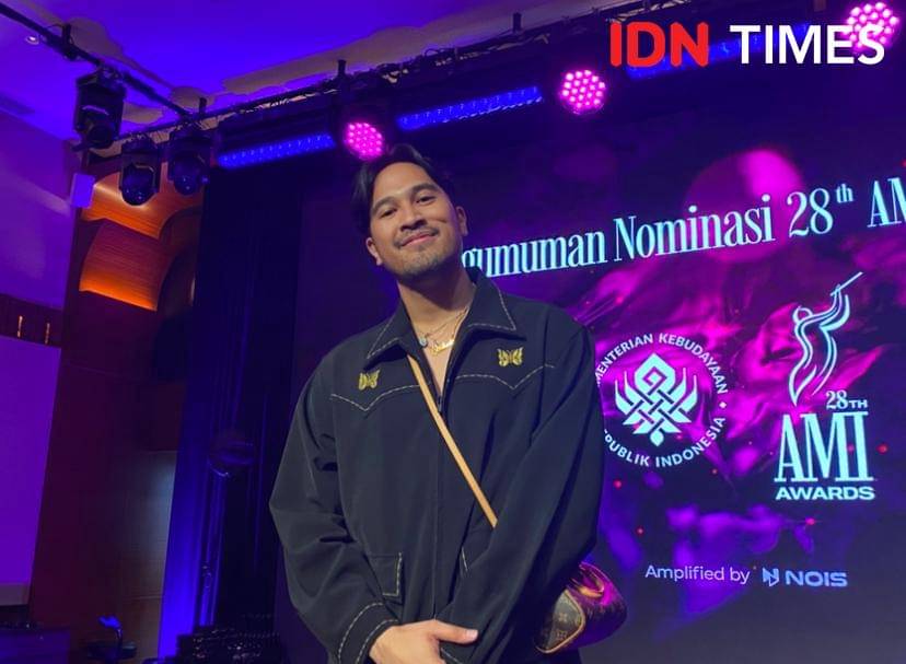 potret Adrian Khalif di press conference pengumuman nominasi AMI Awards 2025 (dok. IDN Times/Rani Asnurida)