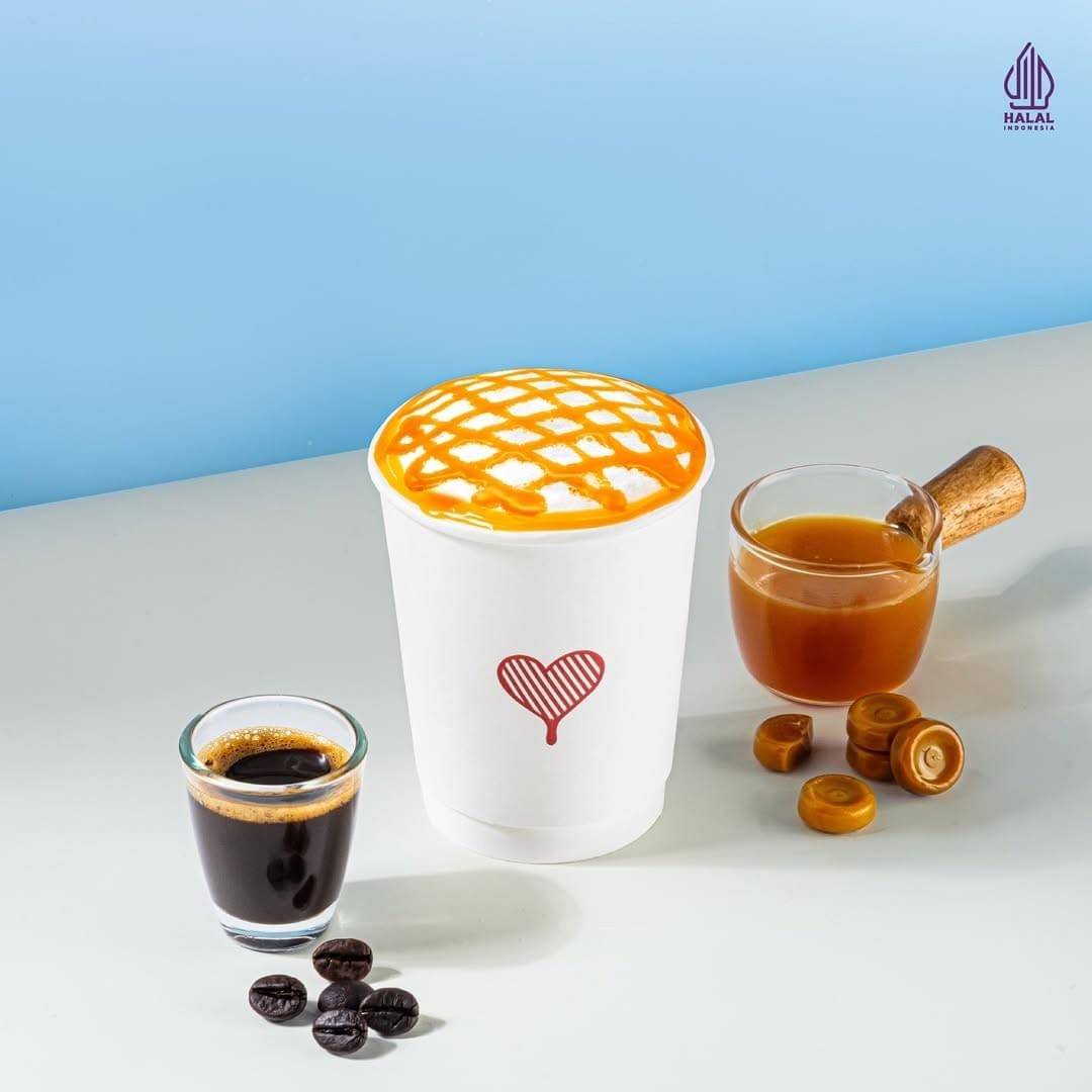 Cloud Caramel Macchiato (instagram.com/kopikenangan.id)