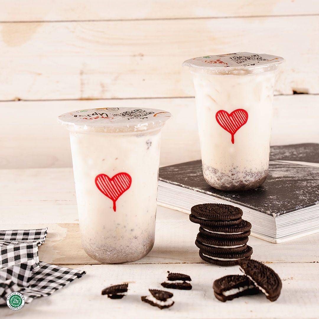 Orea Cookies and Cream Shake (instagram.com/kopikenangan.id)