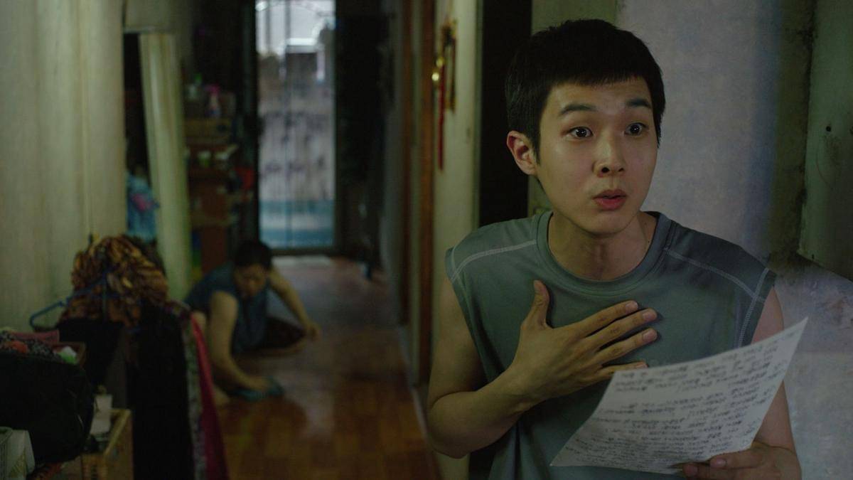 Choi Woo Shik di film Parasite 