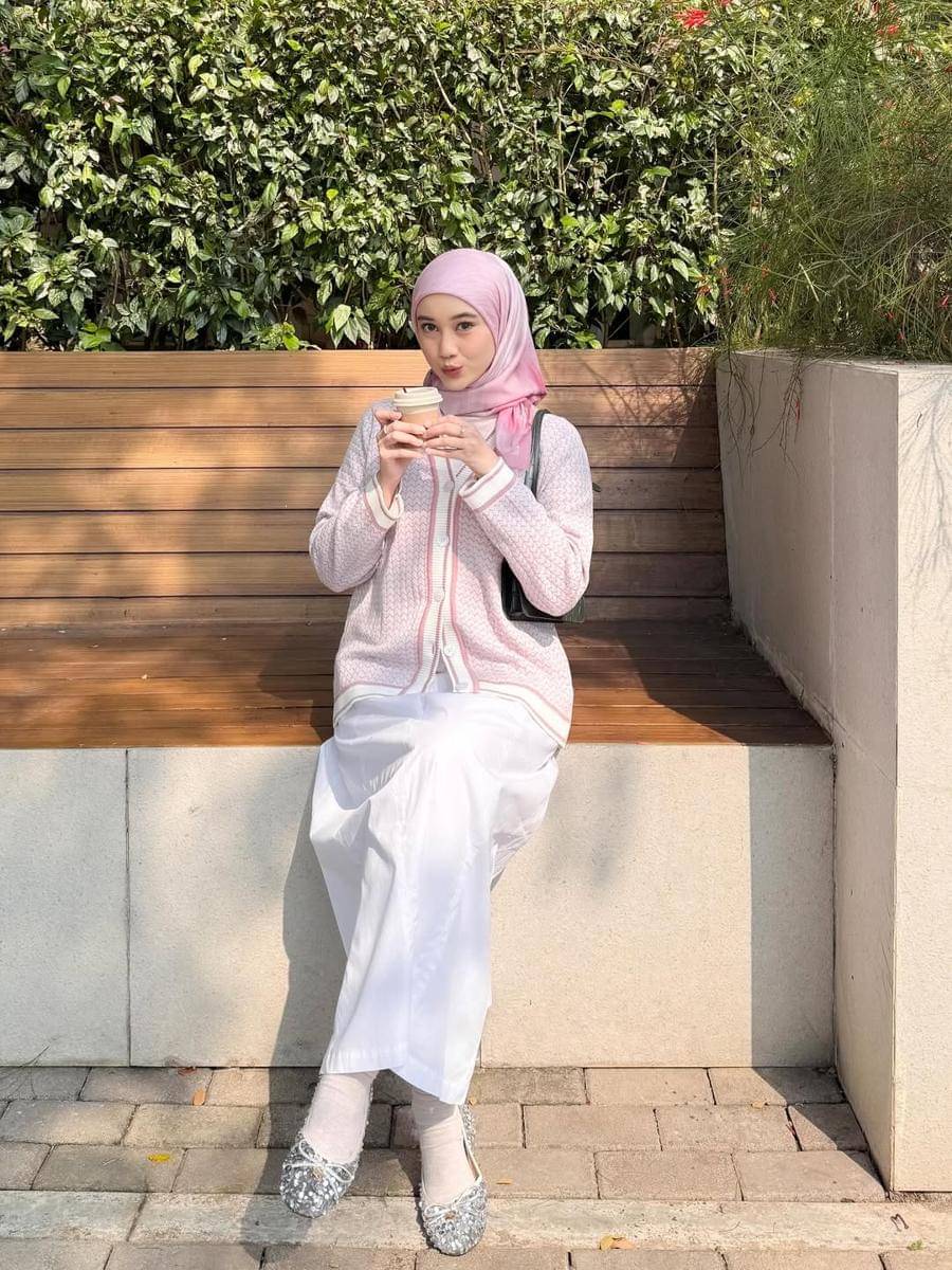 potret gaya pastel ala Ravira Naila