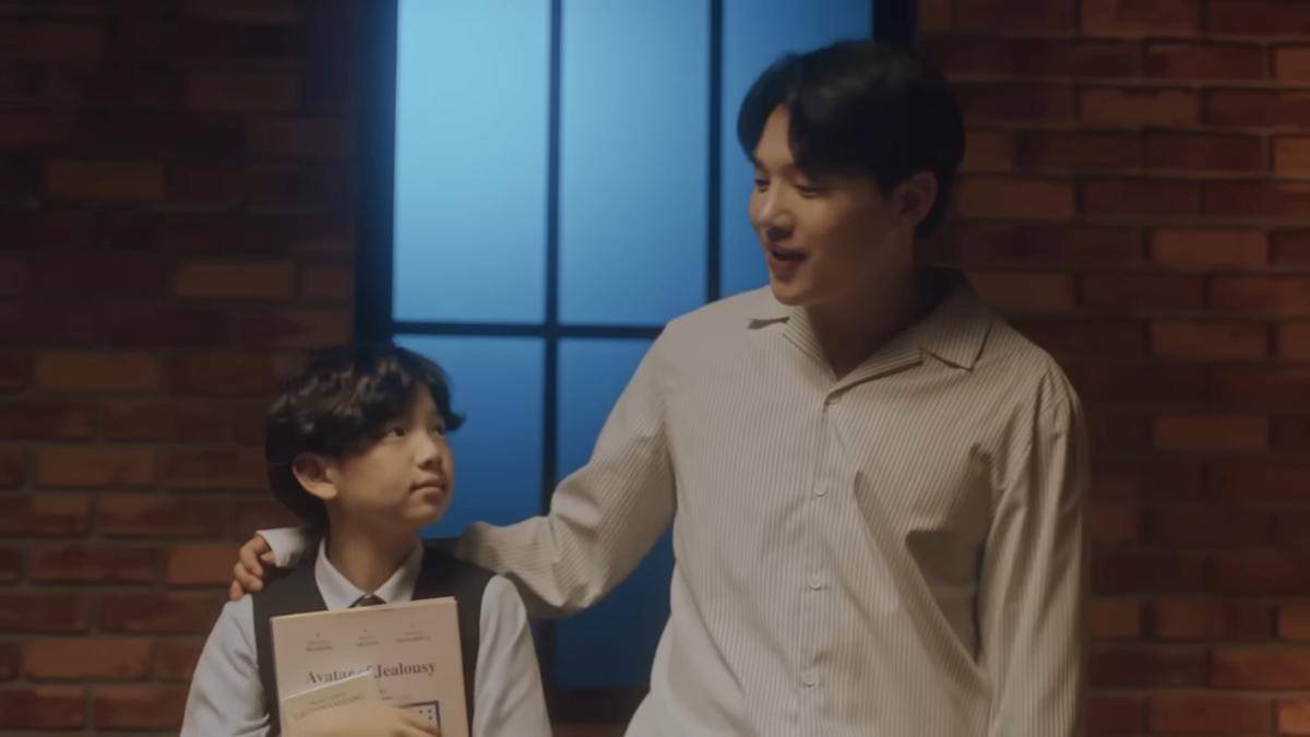 cuplikan Juhoon CORTIS di MV Festival milik MeloMance