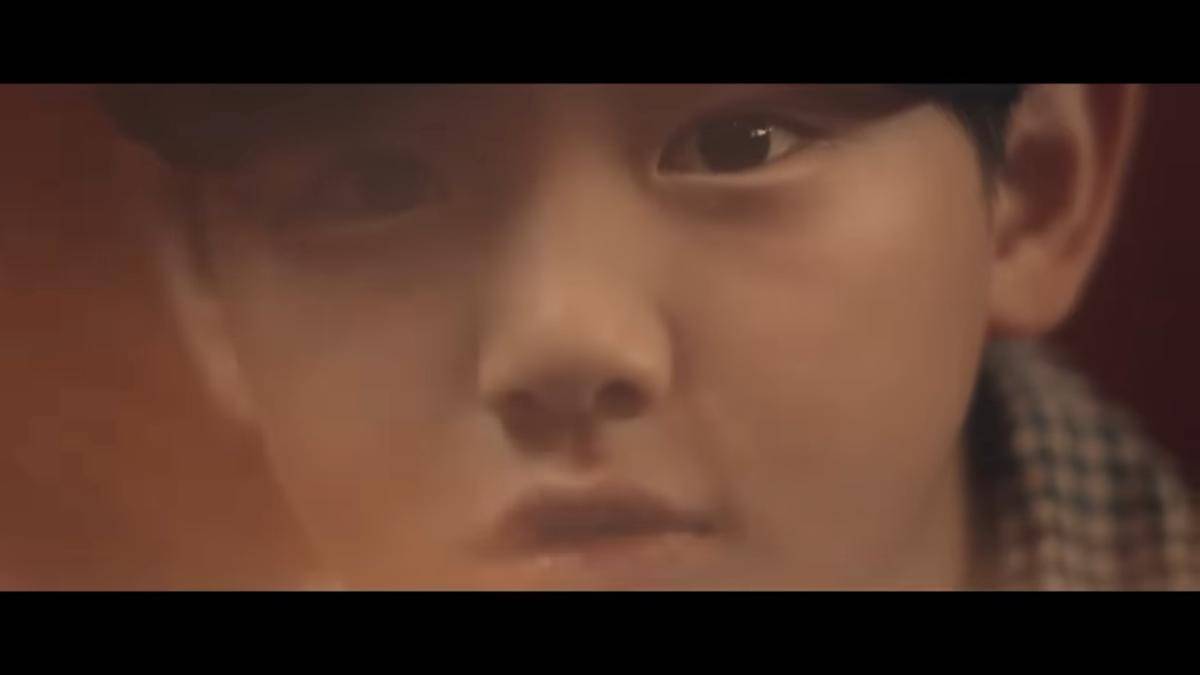 cuplikan Juhoon CORTIS di MV You&I milik MeloMance