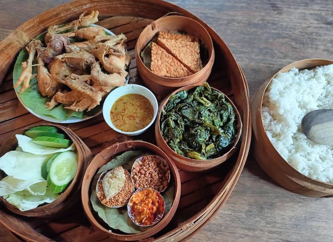 Waroeng Tedoeh (google.com/maps/WHIen)