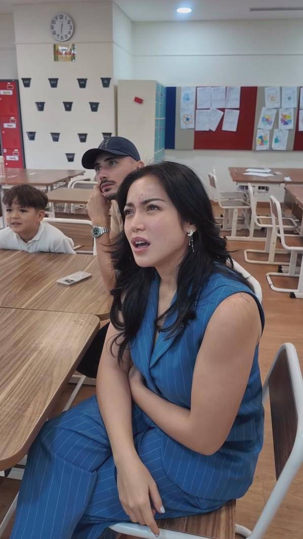 Jessica Iskandar ambil rapot El Barack (instagram.com/inijedar)