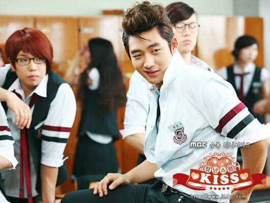 Lee Tae Sung dalam drama Playful Kiss