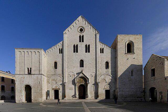 potret The Basilica of San Nicola, Bari, Italia