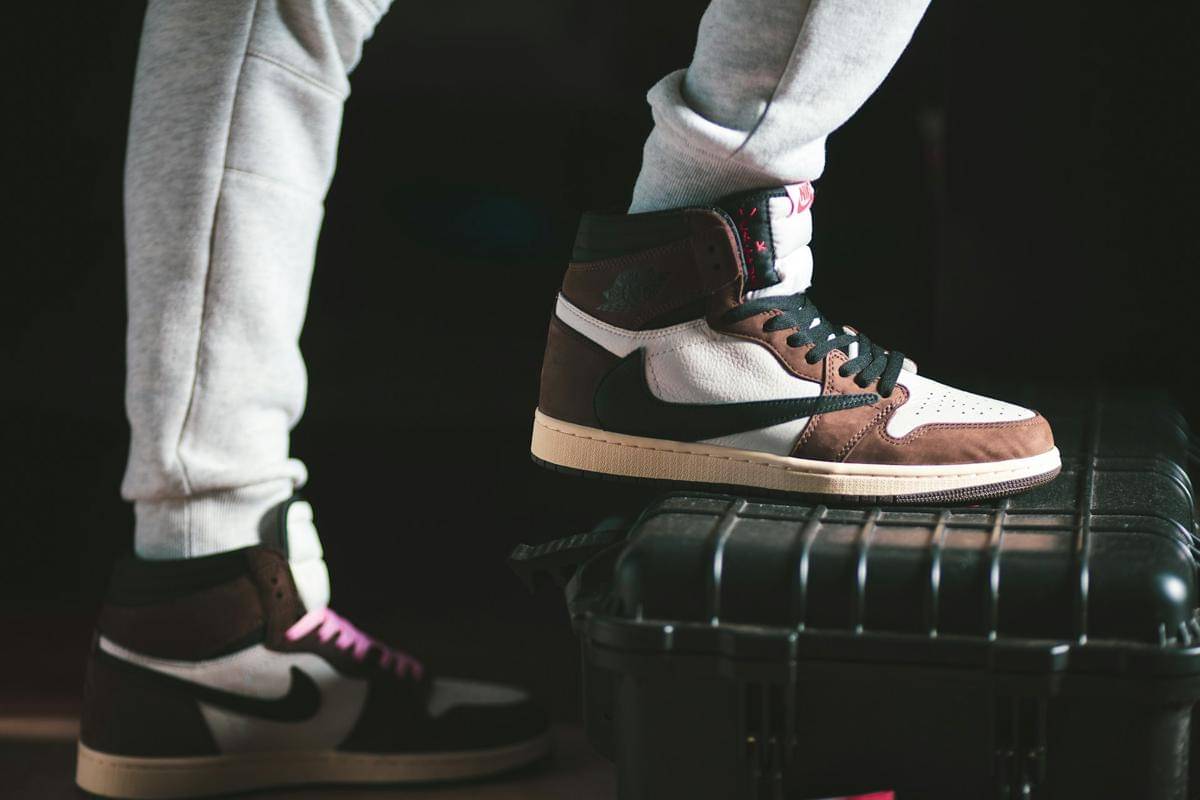 ilustrasi sneakers