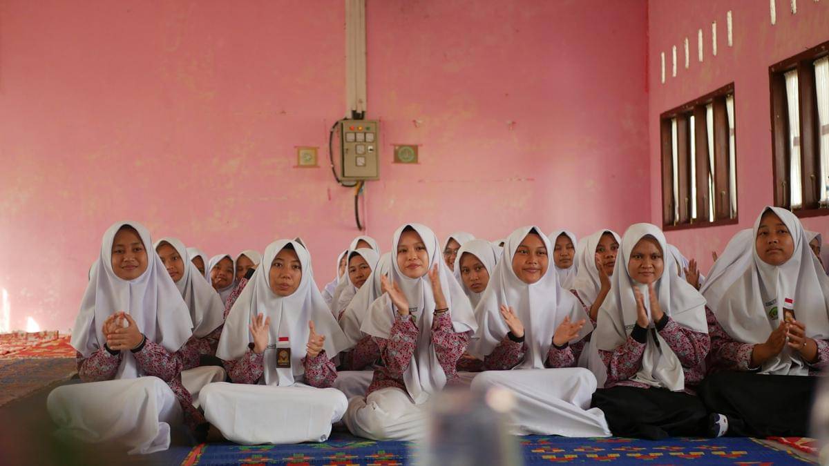 para siswa di kelas