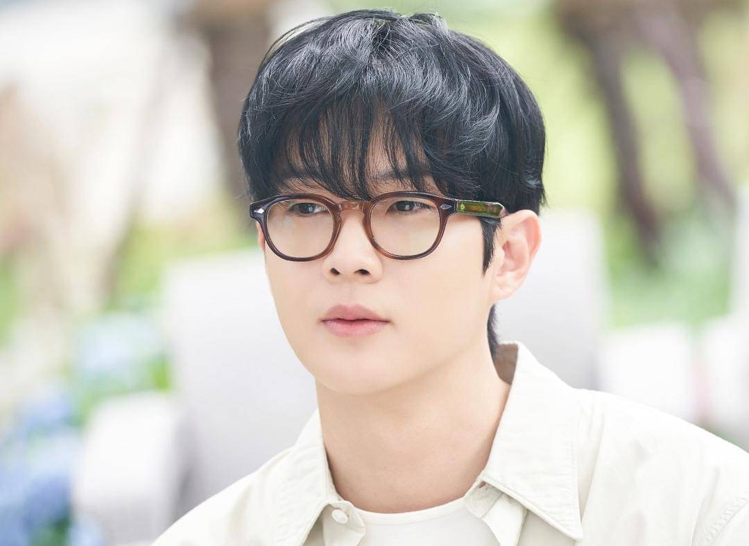 Choi Woo Shik di drama Would You Marry Me