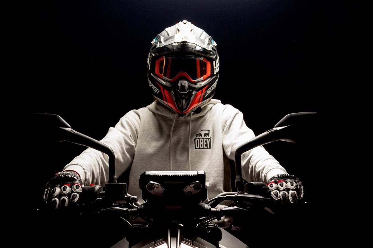 Ilustrasi sewa motor