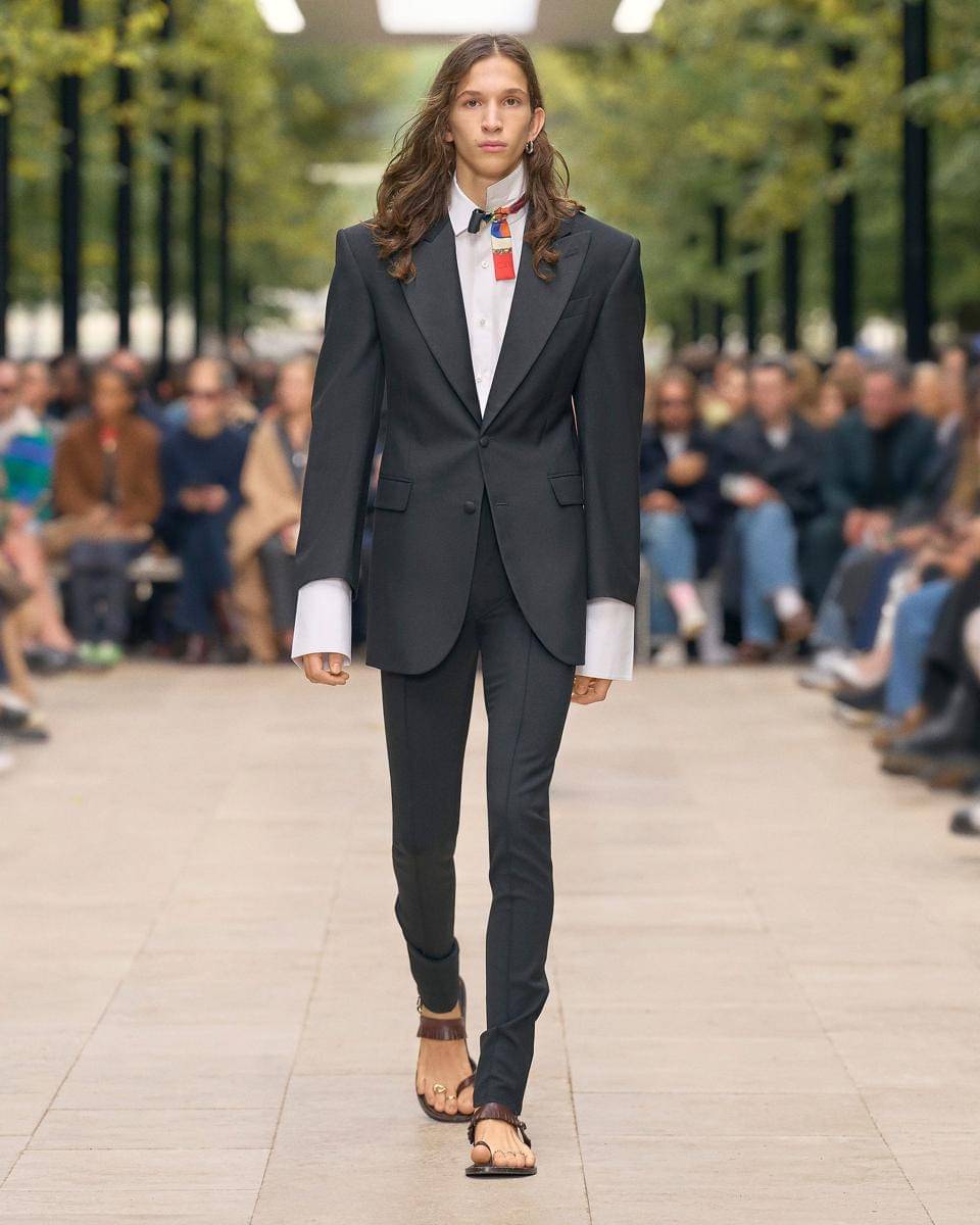 Koleksi Celine Summer 2026 di Paris Fashion Week