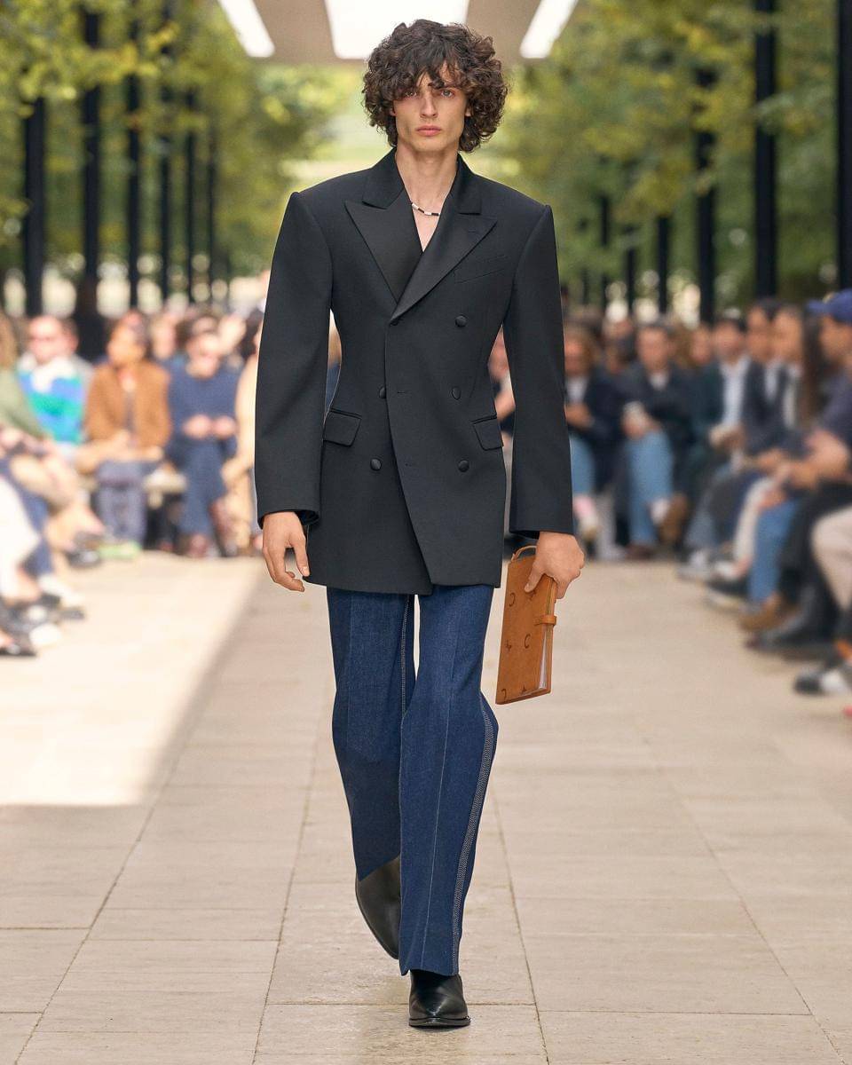 Koleksi Celine Summer 2026 di Paris Fashion Week