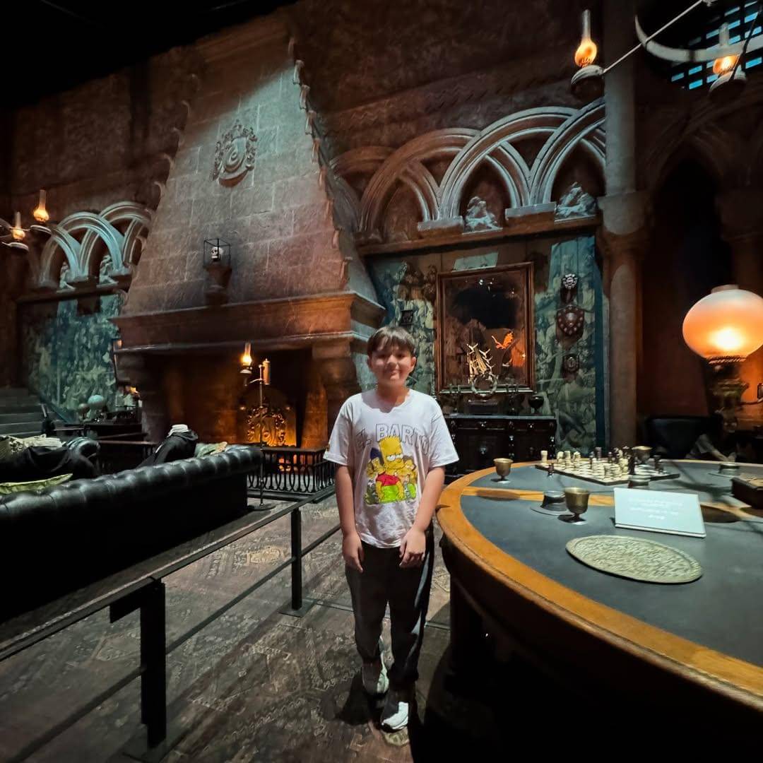 keluarga Jessica Iskandar ke Harry Potter Warner Bros Jepang