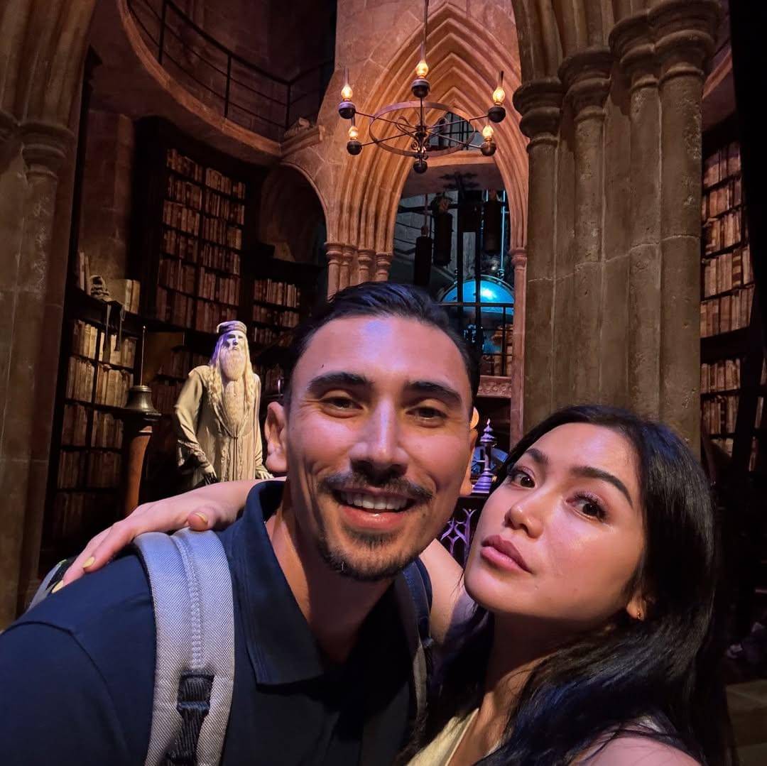 keluarga Jessica Iskandar ke Harry Potter Warner Bros Jepang
